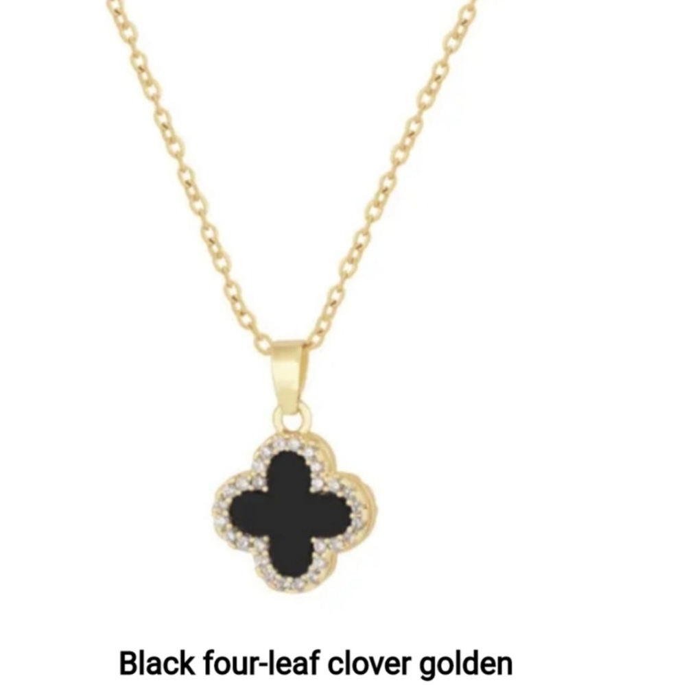 Elegant Black and Gold Clover Pendant Necklace